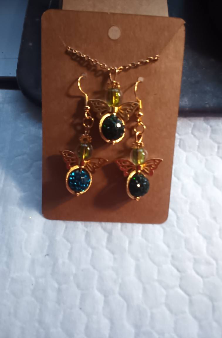 angel earrings/necklace set gold (Copy)