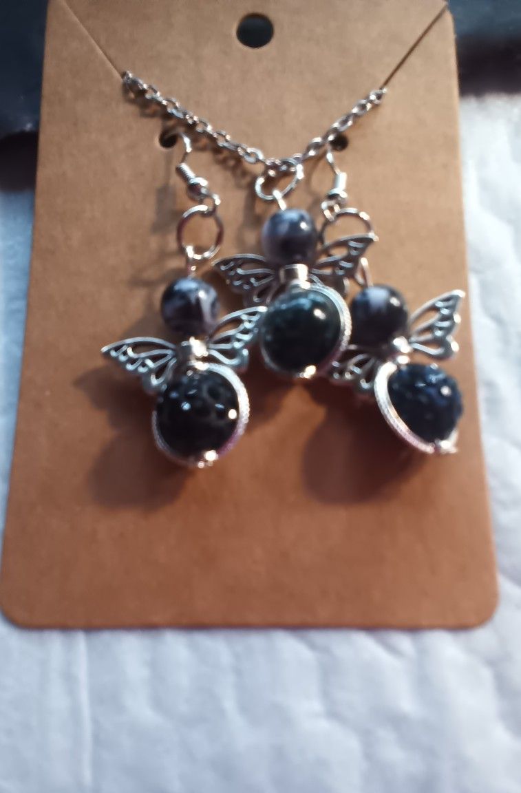 angel earrings/necklace set silver