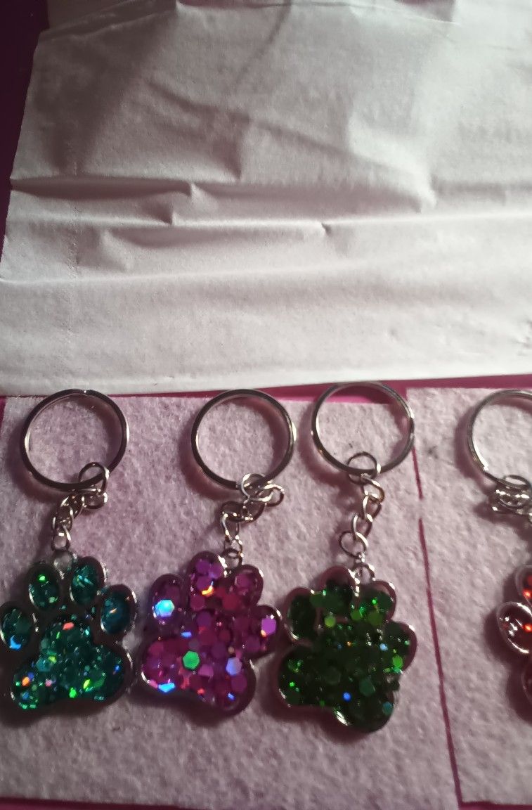 paw print key chains
