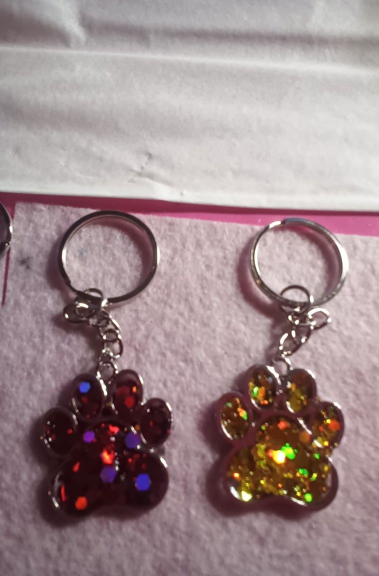 paw print key chains
