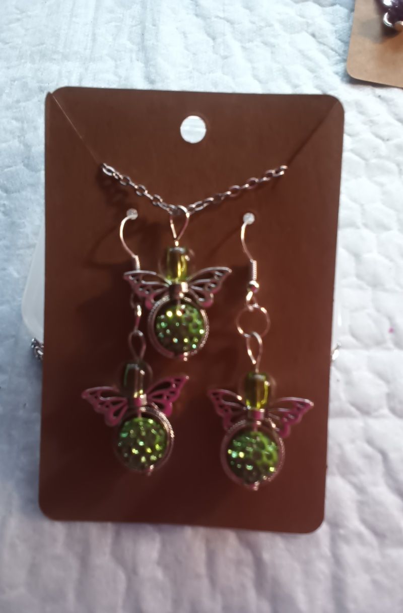 angel earrings/necklace set silver